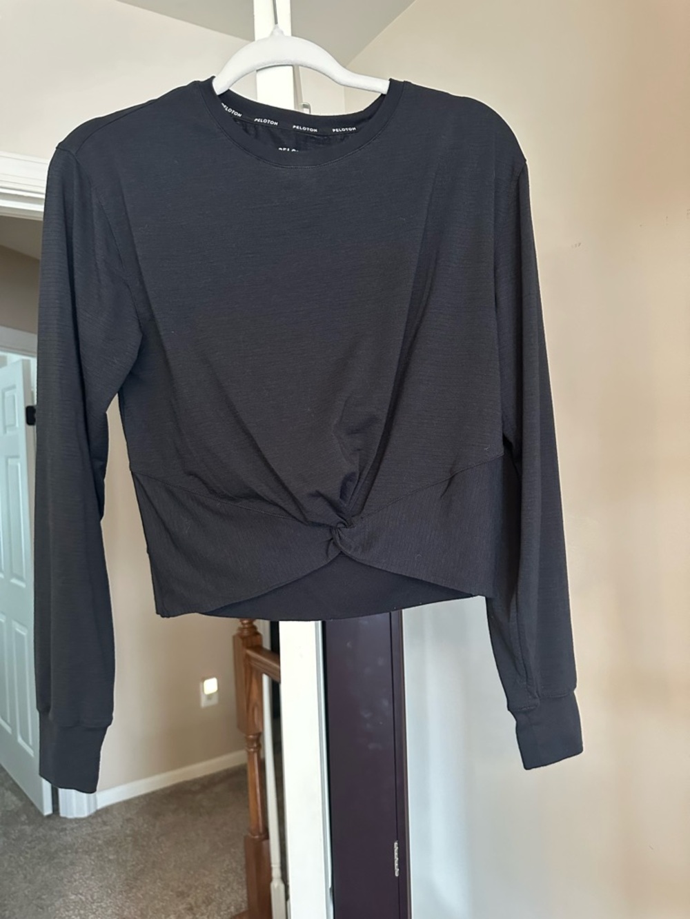 Peloton Long-Sleeve Knot Front Top - Black Size M